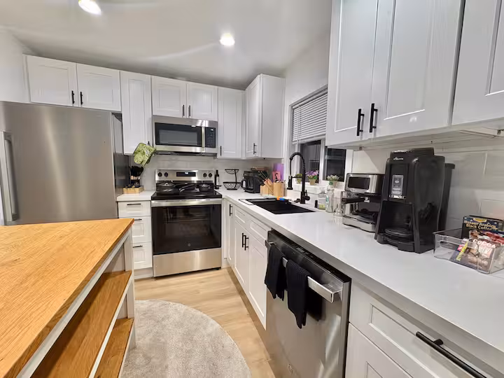 682 Dayton Ave NE — Right Unit — photo 4